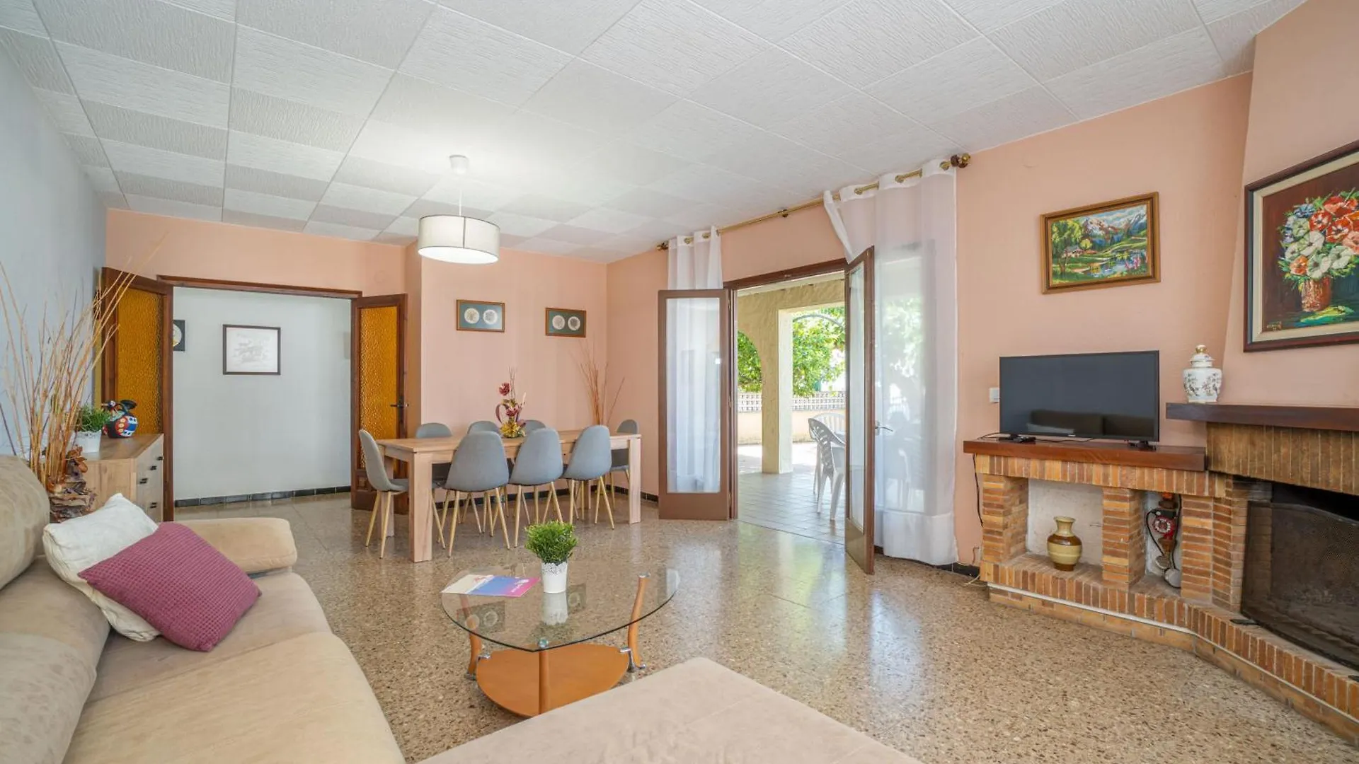 Villa Apart-Rent Casa Con Jardin Pani 0081 Empuriabrava